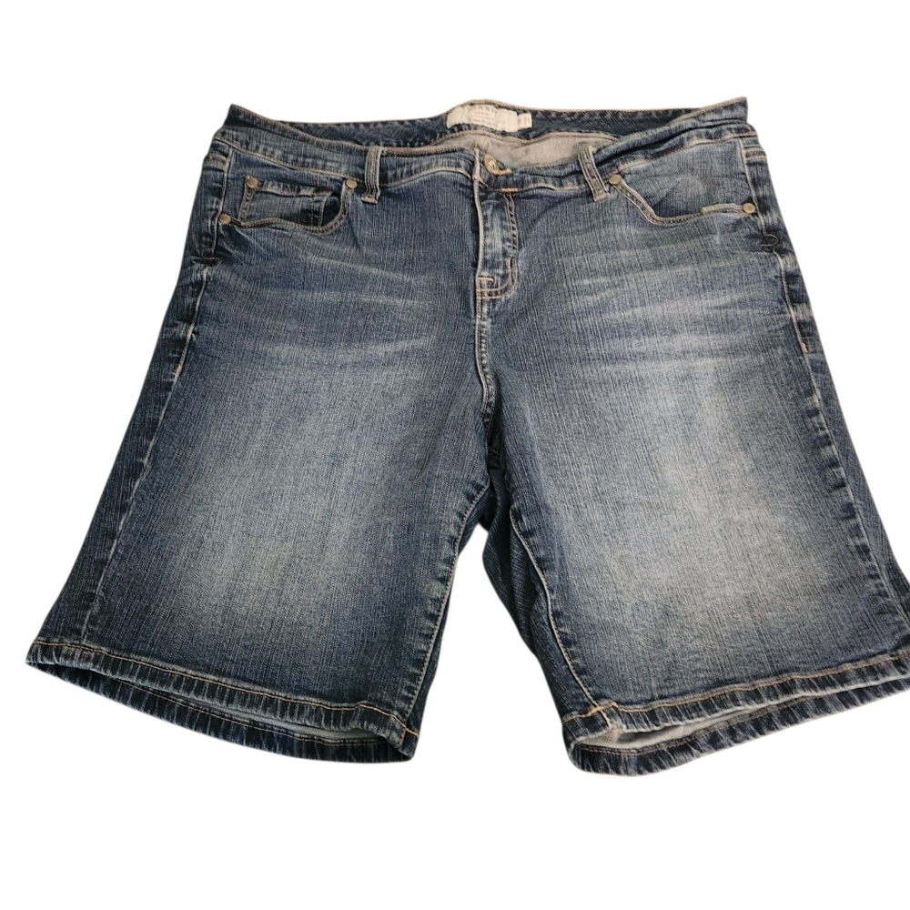 TORRID Jean Shorts Womens sz 18